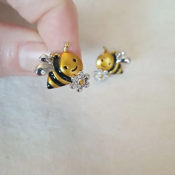 Honey bee earrings - Picture 5 of 6